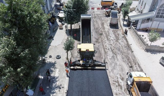 Kahramanmaraş'ta Söğütlü Caddesi yenileniyor