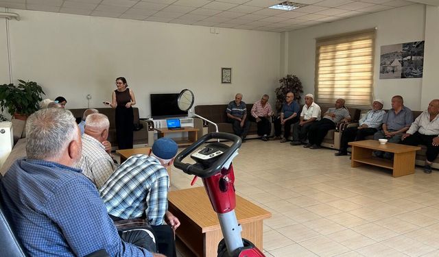 Kahramanmaraş'ta yaşlı vatandaşlara yönelik "Dijitalde Güvendeyim" eğitimi