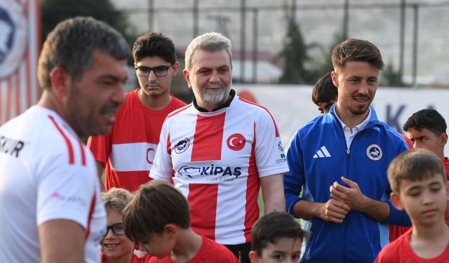 Kahramanmaraş'ta 78 milyon TL'lik yatırım: 31 yeni halı saha hizmete alındı
