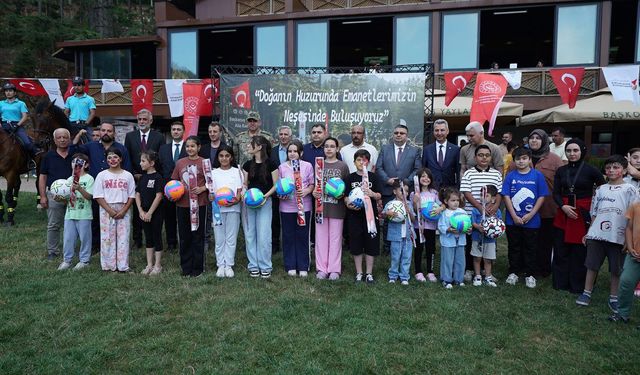 Kahramanmaraş'ta şehit ve gazi çocuklarına karne etkinliği coşkuyla kutlandı