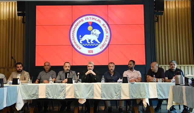 Başkan Görgel, İstiklalspor için yeni sezon öncesi moral toplantısı düzenledi