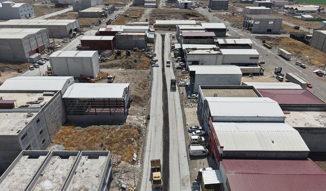 Kahramanmaraş'ta Sanayi Sitesi Yolları Yenileniyor, Ulaşım Konforu Artıyor