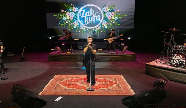 Kahramanmaraş'ta Zakkum konseri, Ağustos Fuarı'nda coşkuyla yaşandı