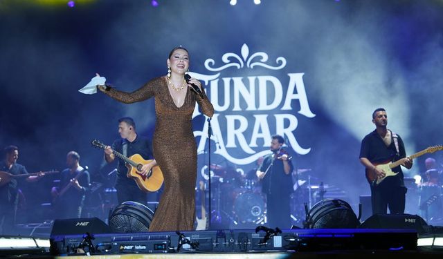 Kahramanmaraş'ta 100 bin müziksever Funda Arar konserinde buluştu