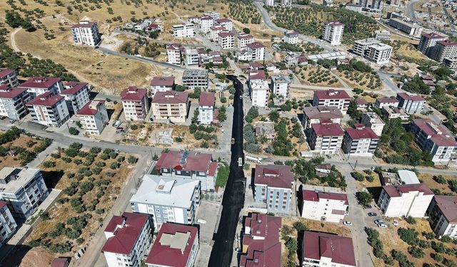 Büyükşehir, Dulkadiroğlu Ballıca Mahallesi’nde Asfalt Mesaisini Sürdürüyor
