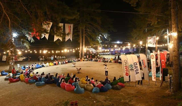 Pusula Maraş kamplarında 2 bin genç doğa ve bilimle buluştu