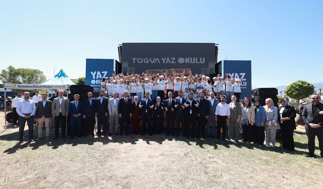 Celal Karatüre’nin sahne aldığı TÜGVA Yaz Okulları, kapanış programı ile sona erdi