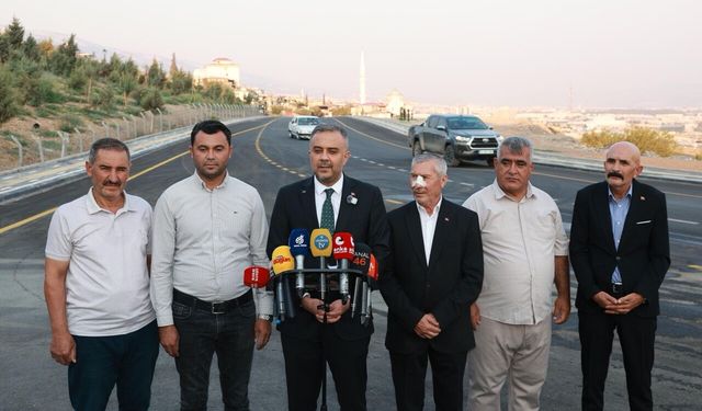 Başkan Toptaş, 4 farklı mahalleyi kapsayan 150 milyon TL maliyetli dev ulaşım yatırımı anlattı