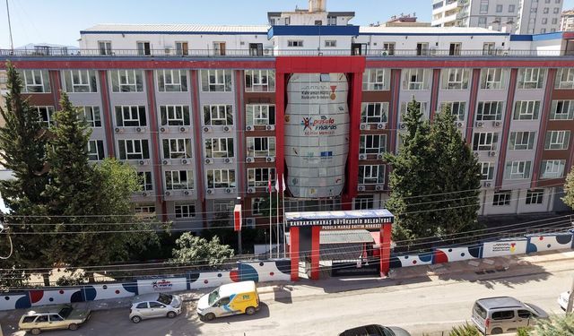 Büyükşehir Pusula Maraş Eğitim Merkezi’yle Gençlerin Yanında
