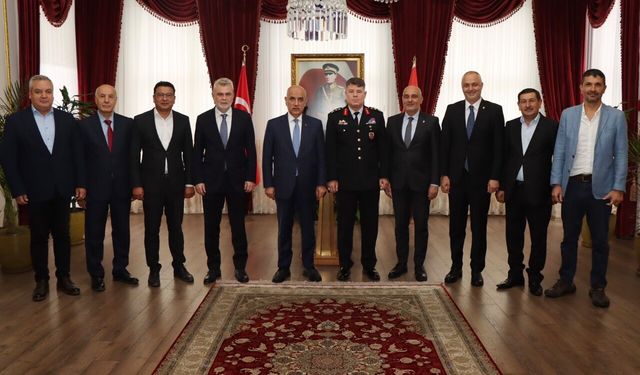 AK Parti Kahramanmaraş Heyeti İl Jandarma Komutanı Tataroğlu’nu Ziyaret Etti