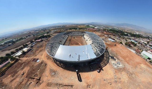 Kahramanmaraş Stadyumu Hızla Yükseliyor