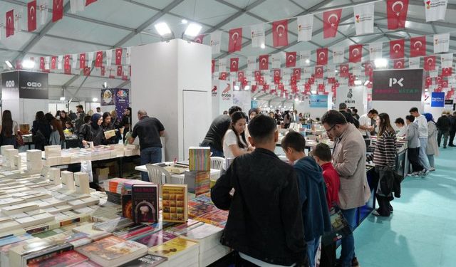 Anadolu’nun En Büyük Kitap Fuarı İkinci Gününde Doldu Taştı