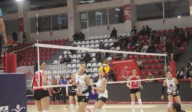 Kahramanmaraş’ın Sultanları Set Vermedi: Antepia’yı 3-0 Mağlup Etti!
