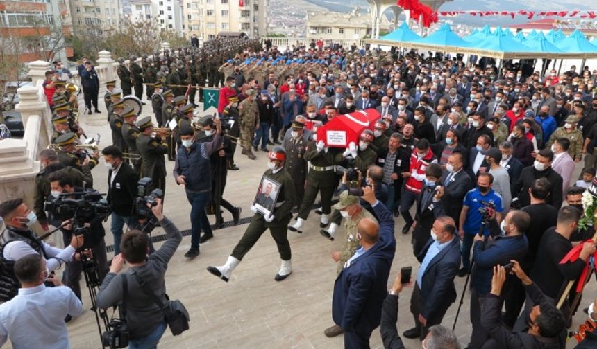 Kahramanmaraş şehidini uğurladı