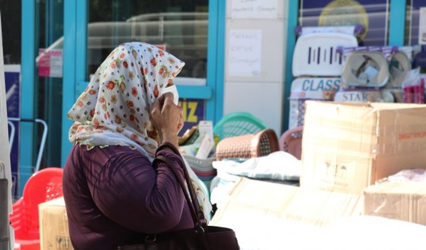 Kahramanmaraş’ta anne ile kızı hırsızlık yaparken yakalandı