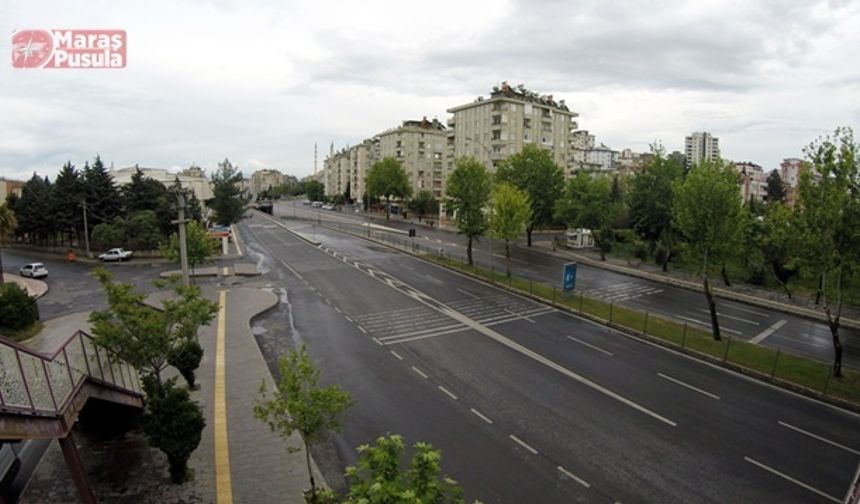 Kahramanmaraş'ta sokak ile caddeler boş kaldı