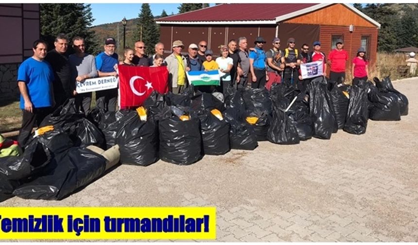 Bursalı dağcılar Uludağ'da çevre temizliği yaptı!