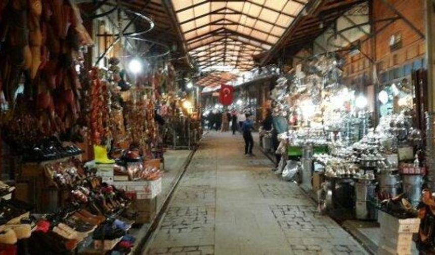 Gaziantep'te tarihi kapalı çarşı yoğun ilgi görüyor
