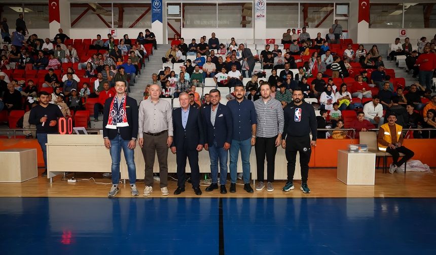 Kipaş İstiklalspor, Türkiye 2. Ligi'nde Fırtına Gibi Esti!