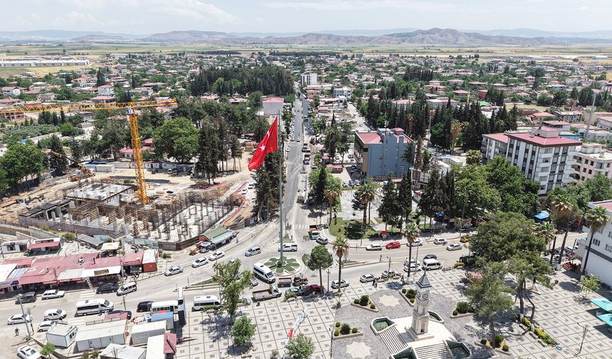 Türkoğlu Atatürk Caddesi’nde Altyapı Sonrası Asfalt Atağı
