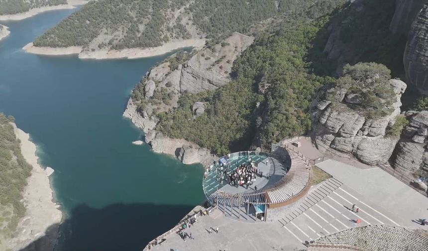 Ali Kayası Cam Teras, Turizmin Yeni Gözdesi Oldu
