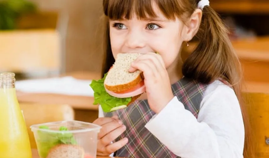 Çocukluk çağı obezitesi diş sağlığını tehdit ediyor