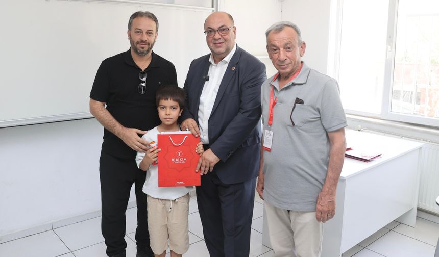 Başkan Mehmet Akpınar’dan Karne Heyecanı Yaşayan Öğrencilere Mesaj