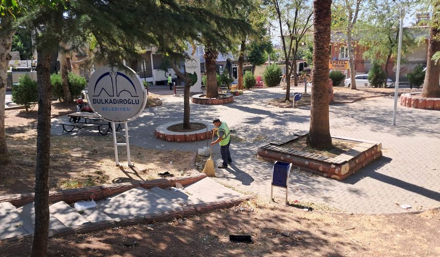 Dulkadiroğlu’nda Park ve Bahçelerde Titiz Bakım Çalışmaları Sürüyor