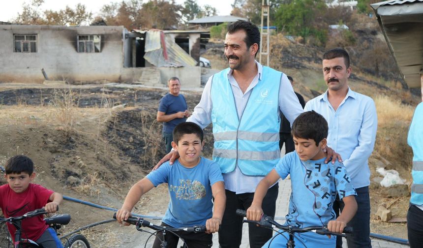 Başkan Gedemenli’den Çamlıbel’de Çocuklara Bisiklet Desteği