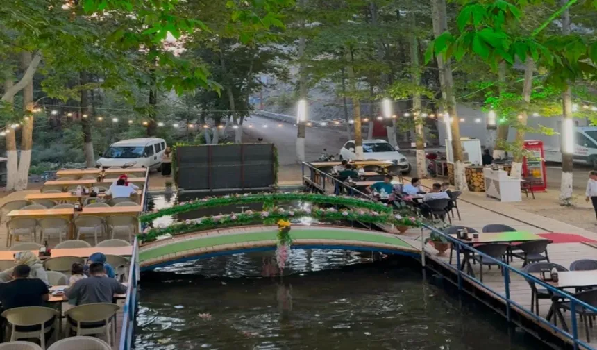 Osmaniye’nin Bahçe İlçesinde Kirazlı Saklı Bahçe Göz Kamaştırıyor