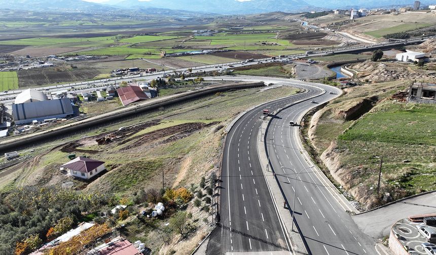 Bahçeci Hoca Bulvarı, Güçlendirmenin Ardından Yeniden Trafiğe Açıldı