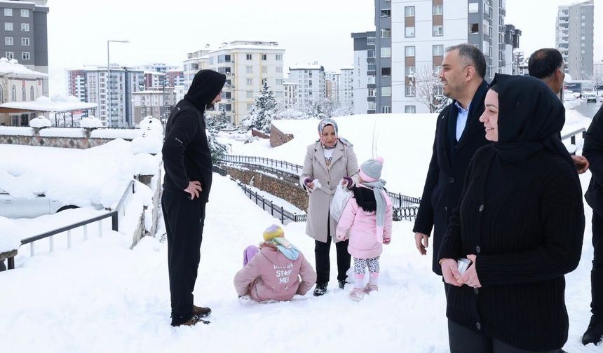 Onikişubat Belediyesi ikinci günde de teyakkuzda