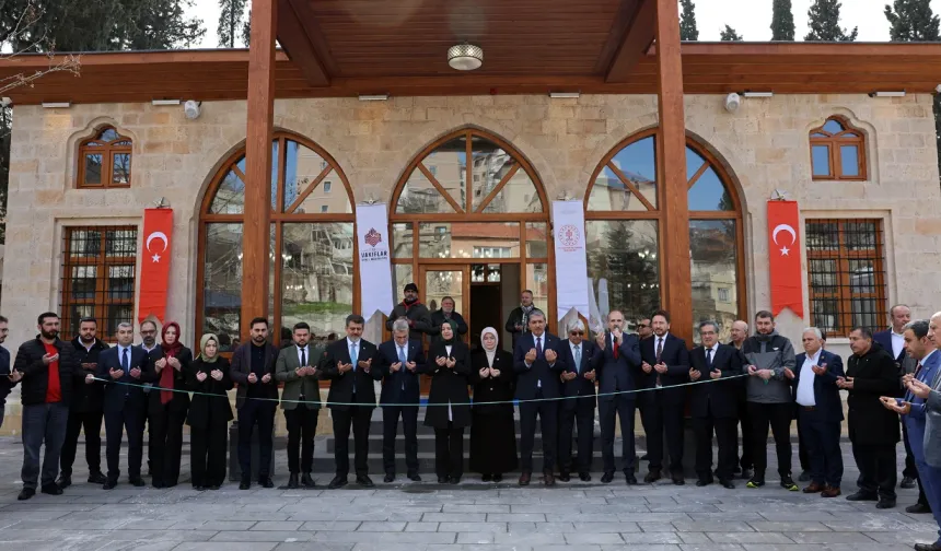 Depremde hasar gören 5 camii yeniden açıldı