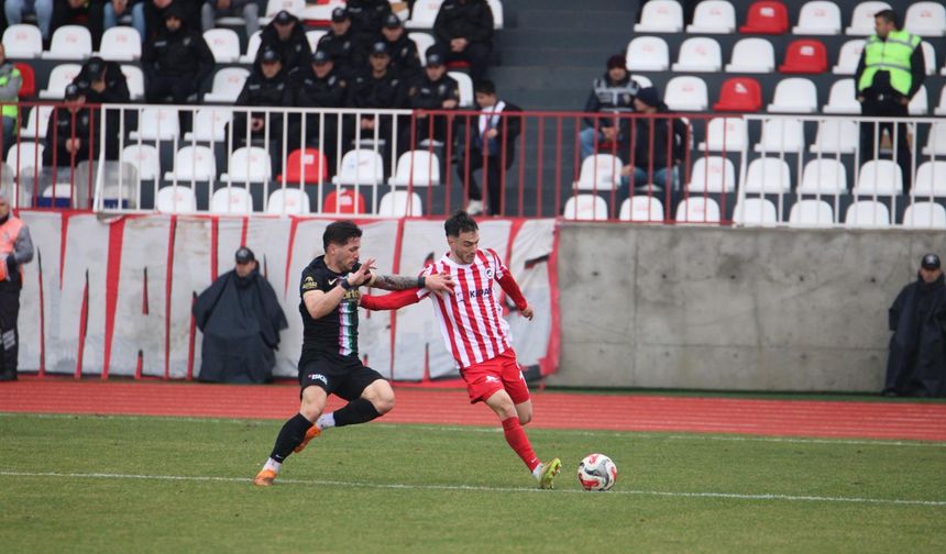 Kahramanmaraş İstiklalspor, Isparta 32 Spor’u 2-1 yendi