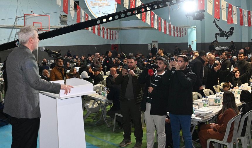 Büyükşehir, Ramazan bereketini Ekinözü’ne taşıdı