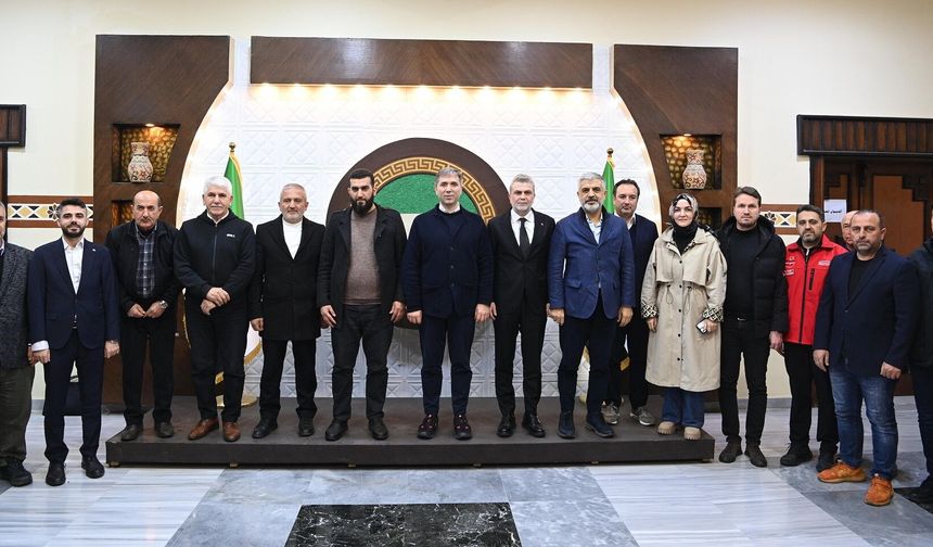 Kahramanmaraş Büyükşehir’den İdlib’e iftar sofrası! Başkan Görgel bölgeyi ziyaret etti