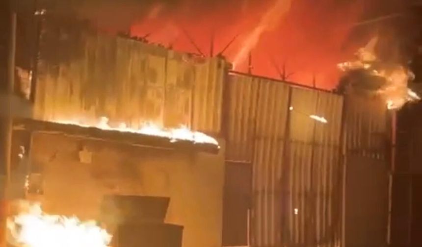 Kahramanmaraş Dulkadiroğlu’nda depo yangını: alevler kısa sürede kontrol altına alındı