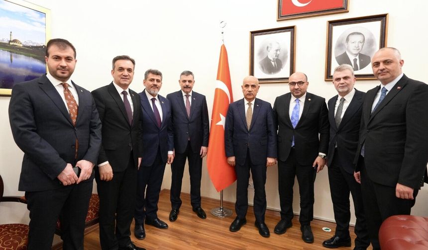 AK Parti Kahramanmaraş Heyeti İçişleri Bakanı Çiftçi ile bir araya geldi