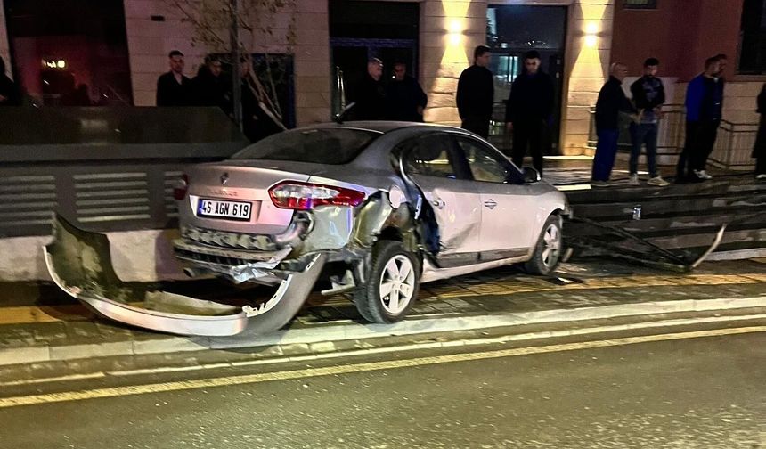 Kahramanmaraş'ta iki araç çarpıştı! 5 yaralı var