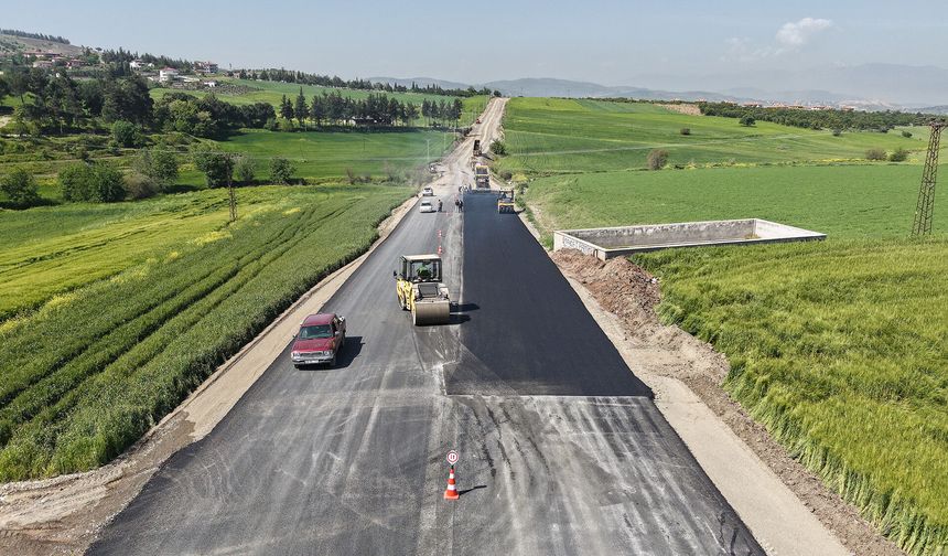 Elmalar – Çokyaşar yolu sıcak asfalt ile kaplanıyor