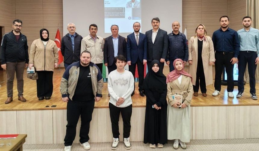 KSÜ’de Hayata Yön Veren Edebiyat Konferansı Düzenlendi
