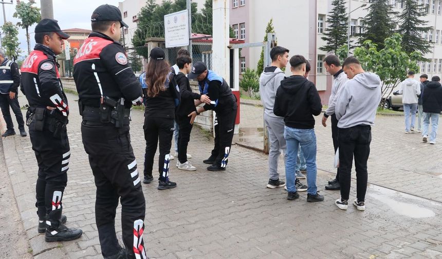 Kahramanmaraş Emniyeti'nden okul önlerinde dev denetim!