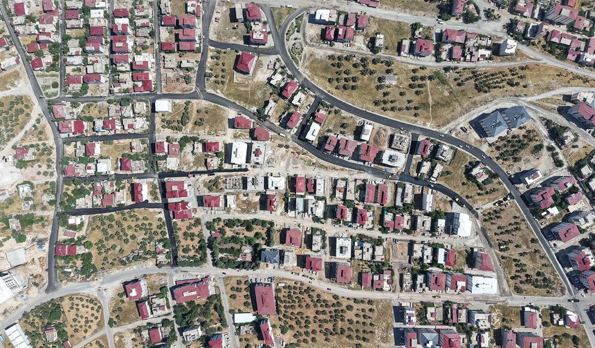 Kahramanmaraş'ta 23 noktada asfalt seferberliği başladı