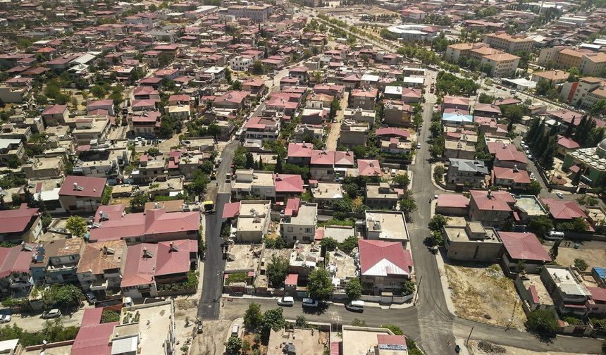 Kahramanmaraş'ta asfalt seferberliği, Dulkadiroğlu'nda hız kesmeden devam ediyor!