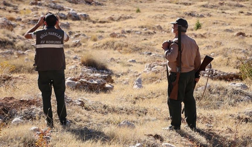Kahramanmaraş’ta 5 kekliği tuzakla avlayan şahıslara ağır ceza