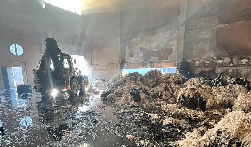 Kahramanmaraş’ta fabrika yangını: İtfaiye ekipleri faciayı önledi