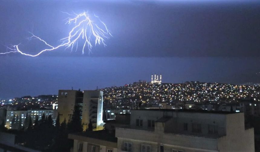 Kahramanmaraş Andırın’da yıldırım çarpması: 1 ağır yaralı