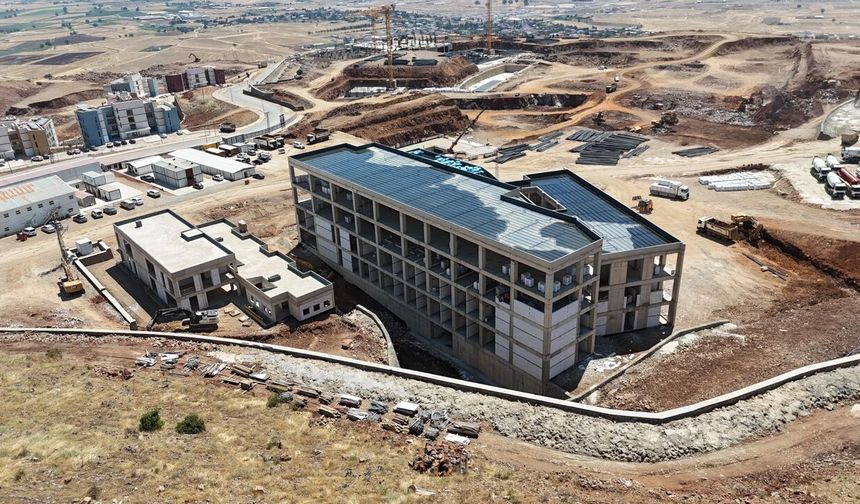 Kahramanmaraş'ta bin yataklı hastane yükseliyor!