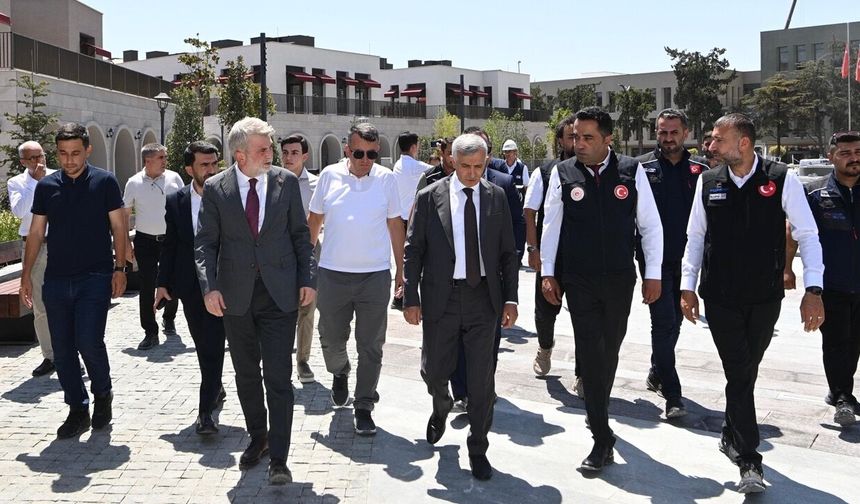 Vali Ünlüer ve Başkan Görgel Trabzon Caddesi'ndeki çalışmaları inceledi
