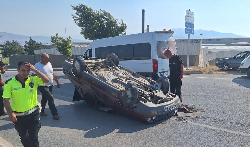 Kahramanmaraş’ta trafik kazası: Otomobil takla attı, 2 kişi yaralandı
